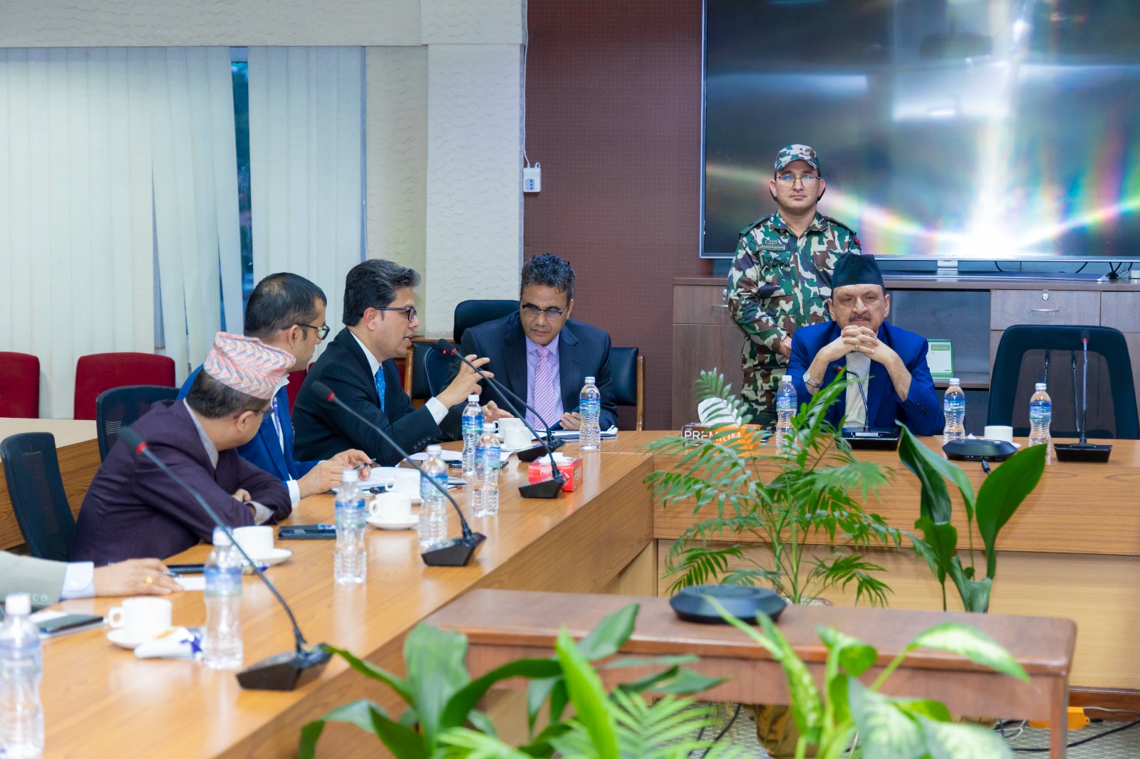 ऋण असुलीको नाममा निर्मम तरिकाले सम्पत्ती लिलाम नगरिदिन बैंकहरुलाई अर्थमन्त्रीको निर्देशन